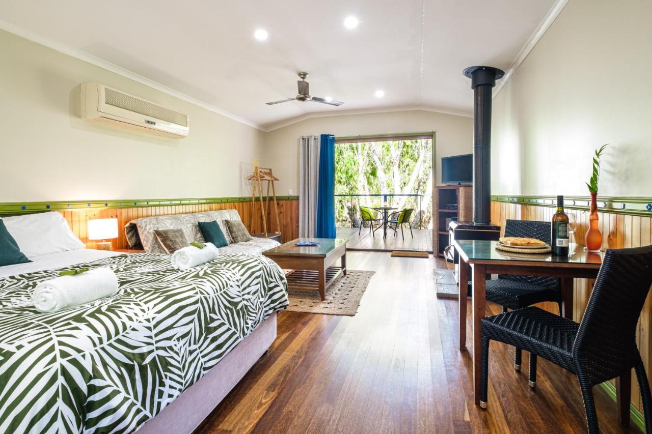 Villa Getaways At Byfield Exterior foto